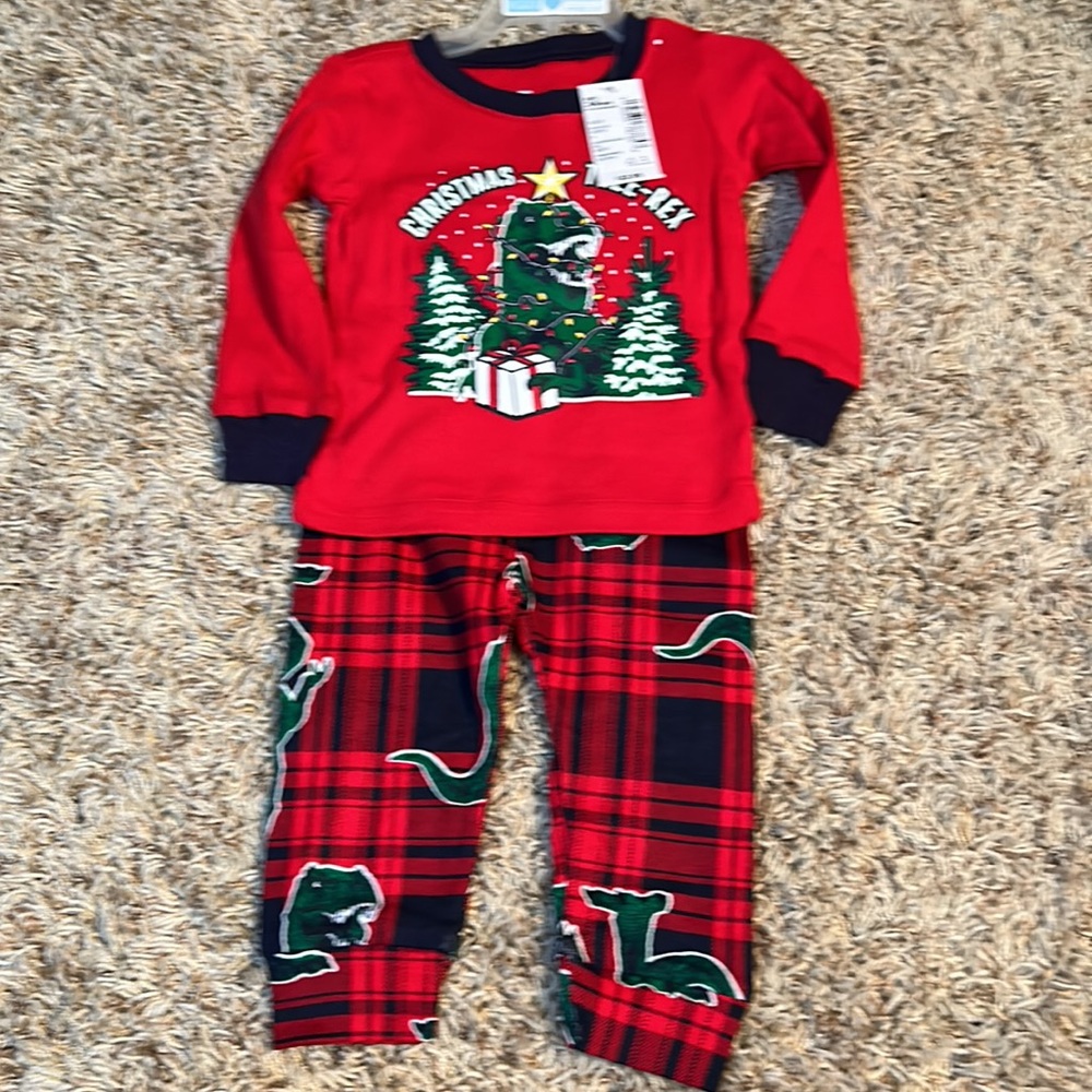 NWT - The Children’s Place - Christmas PJs- Size 3-6 Months GLOW IN THE DARK